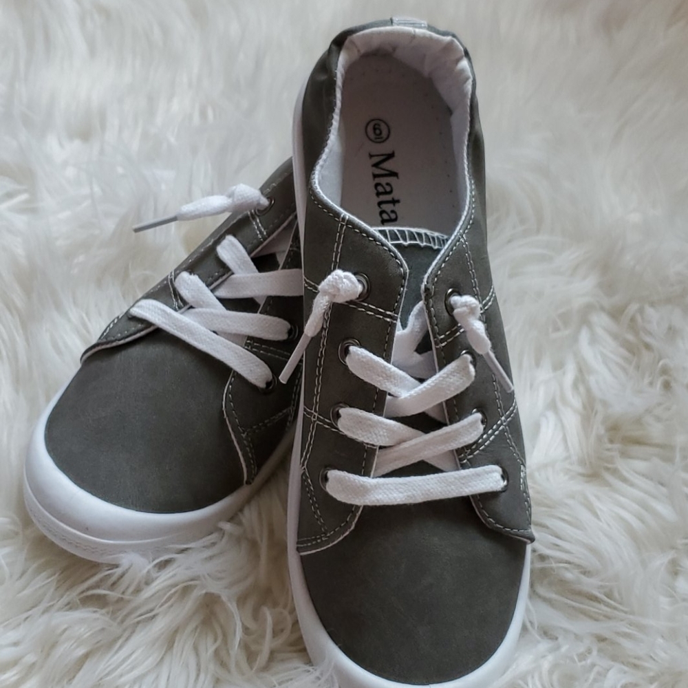 Canvas sneakers